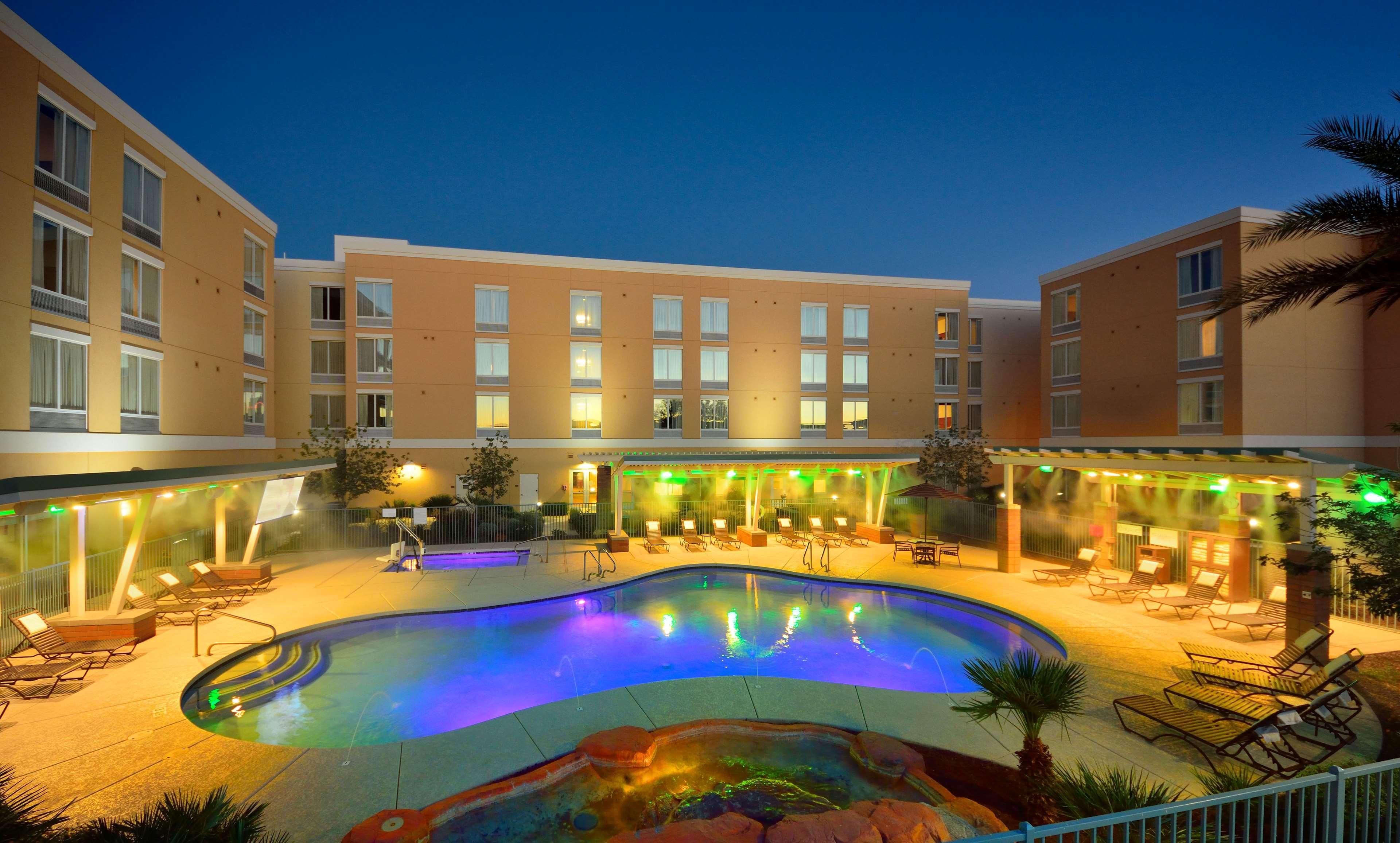 Hyatt Place Phoenix/ Mesa Hotel Exterior photo