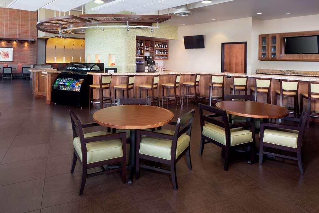 Hyatt Place Phoenix/ Mesa Hotel Restaurant photo